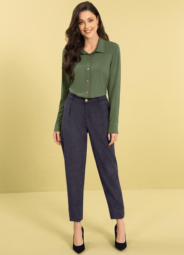 Cativa - Camisa Social Feminina de Manga Longa Verde 2