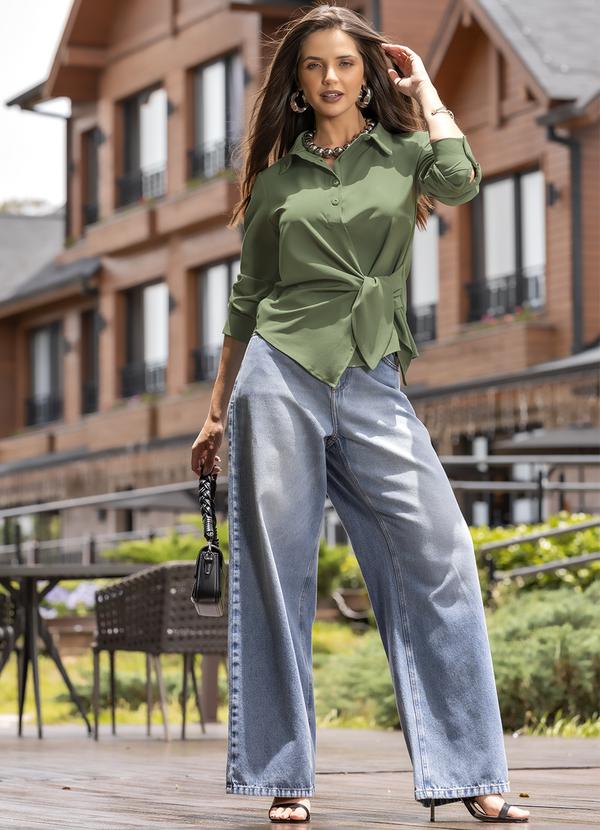 Quintess - Camisa Verde em Tecido Plano Maquinetado 7