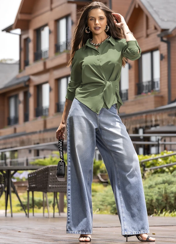 Quintess - Camisa Verde em Tecido Plano Maquinetado 7