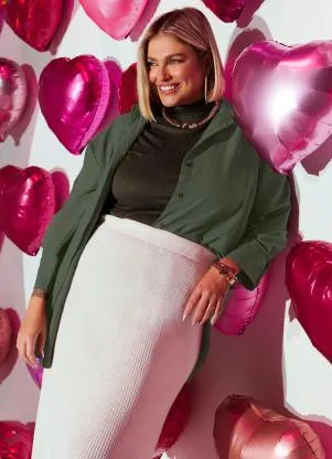 Quintess - Camisa Verde Oversized Alongada em Crepe Plano - QUINTESS
