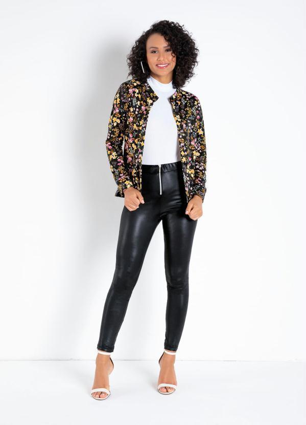 Outlet - Camisete Floral Preto com Botões Funcionais 6