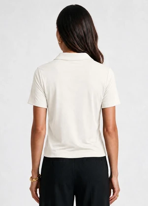 Dianna - Polo Feminina em Tecido Viscose Creponada Bege - DIANNA