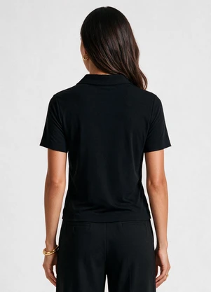 Dianna - Polo Feminina em Tecido Viscose Creponada Preto - DIANNA