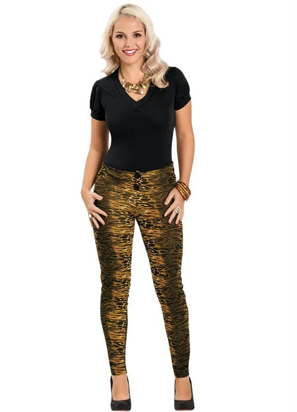 Moda Pop - Blusa em Helanca com Decote V Preta 5