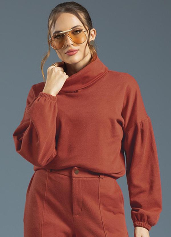 Gris - Blusão Feminino com Gola Alta em Tricô Marrom