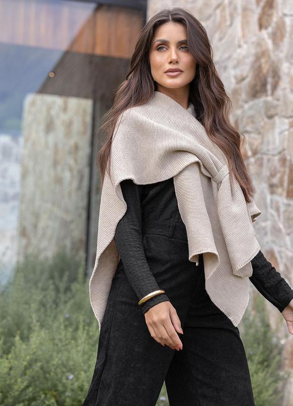 Poncho (Bege) em Tric�