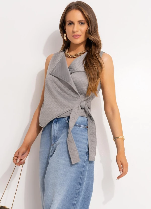 Quintess - Casaco Cinza em Malha Matelassê