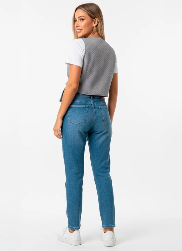 Quintess - Colete Cinza em Malha Matelassê Transpassado com Ajuste Lateral 2