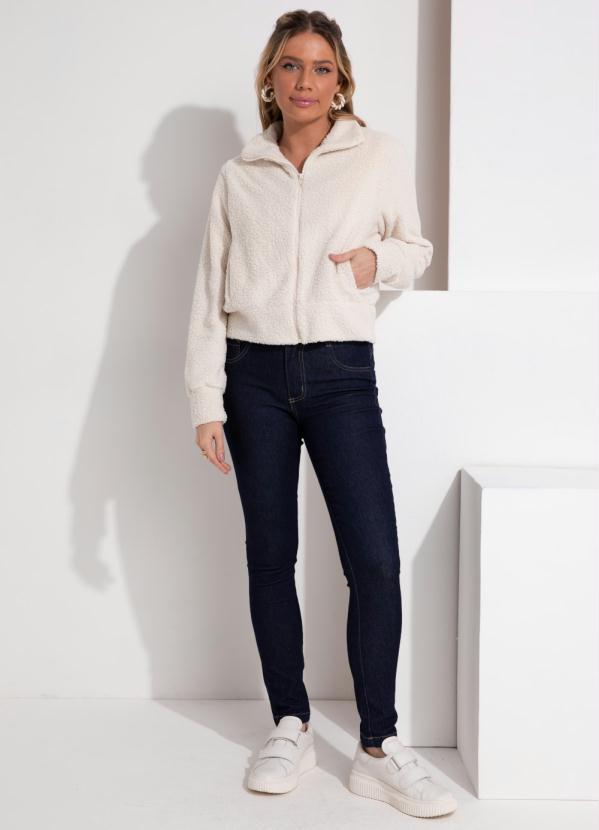 Outlet - Casaco Teddy Off White com Fechamento em Zíper 3