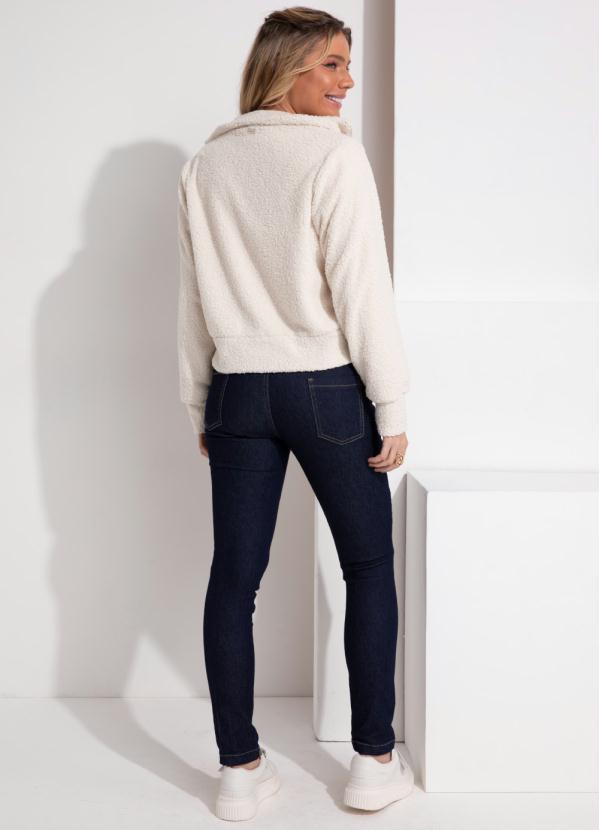 Outlet - Casaco Teddy Off White com Fechamento em Zíper 4