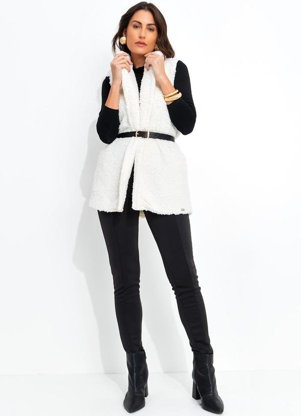 Quintess - Colete Teddy Off White em Pelo Sintético 6