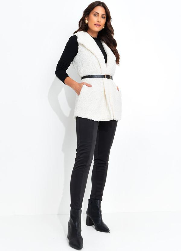 Quintess - Colete Teddy Off White em Pelo Sintético 5