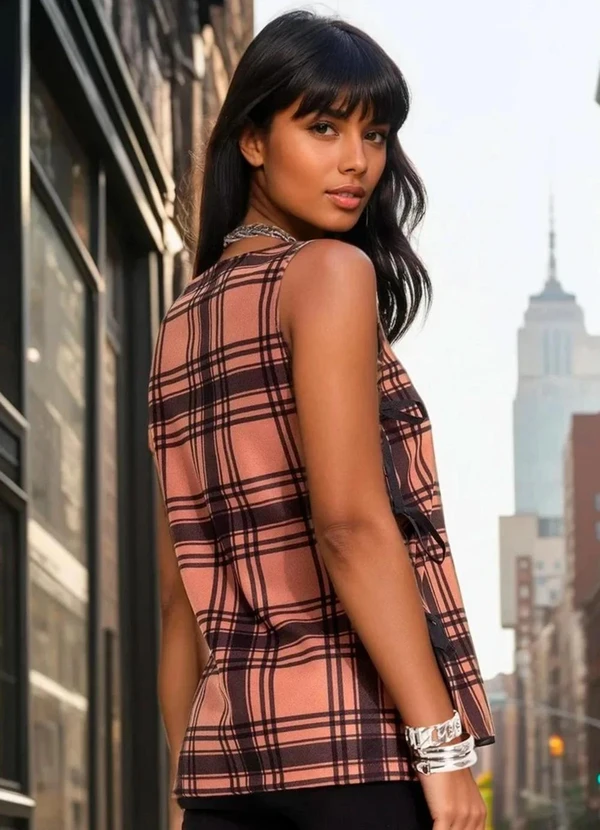 Quintess - Colete Xadrez Marrom em Malha 5