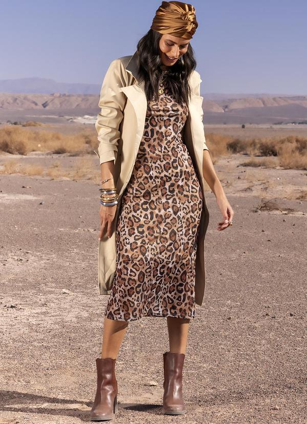 Quintess - Sobretudo Bege em Crepe Plano 11