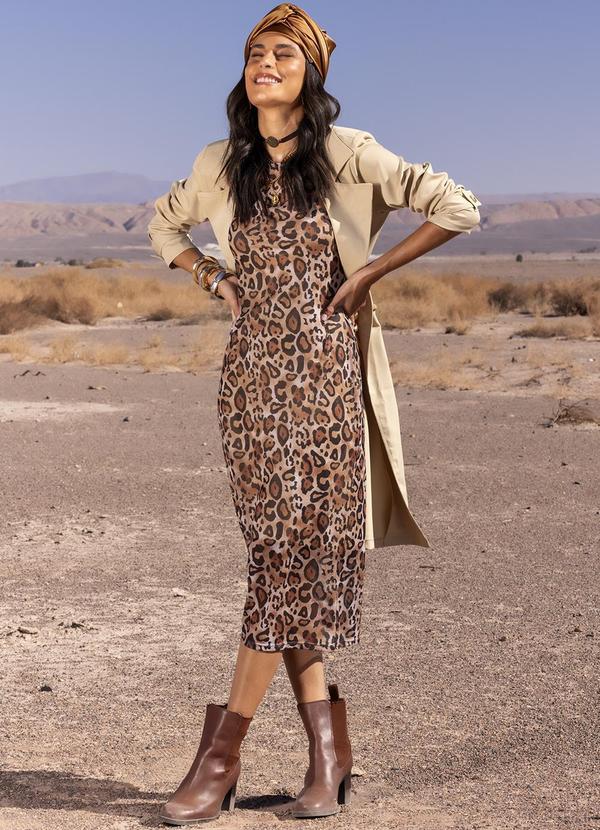 Quintess - Sobretudo Bege em Crepe Plano 9