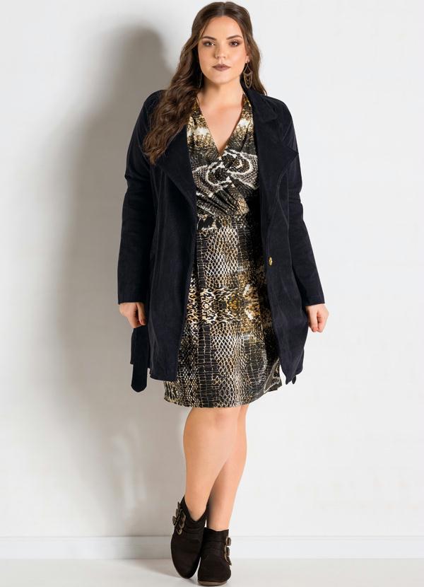 Quintess - Sobretudo Plus Size em Veludo Cotelê Preto 4