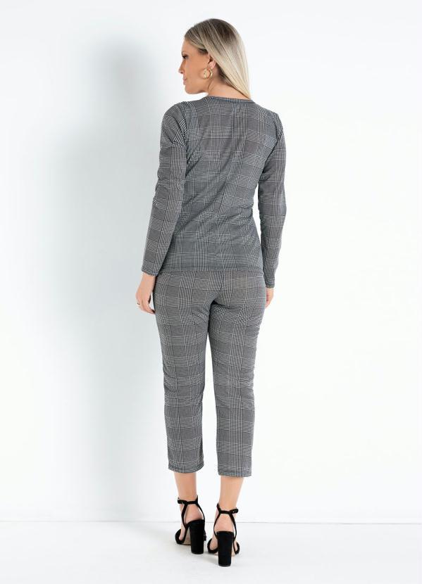 Queima Estoque - Cardigan Xadrez com Fivela Decorativa 5