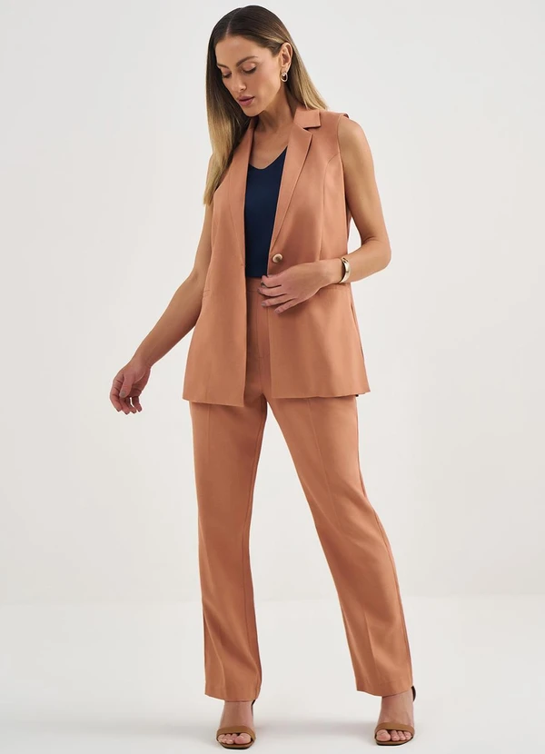 Principessa - Colete Alongado de Alfaiataria em Viscose Camel Crislene 3