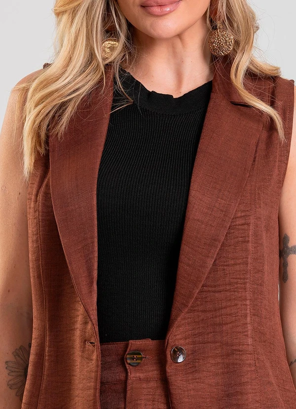 Dianna - Colete Feminino em Tecido Poli Linho Marrom 5