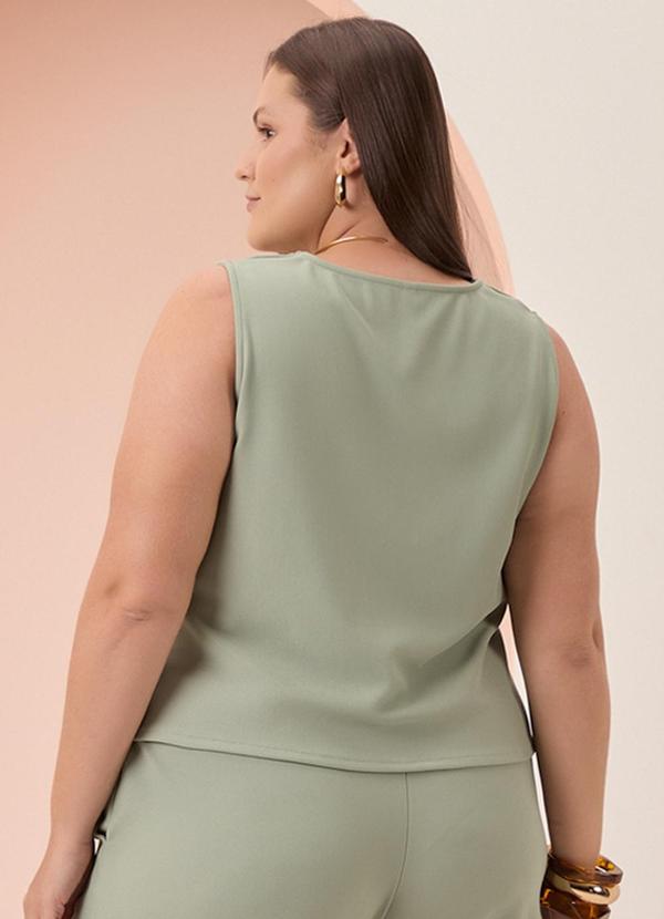 Lunender Mais Mulher - Colete Plus Size com Botões e Decote em V Verde 2