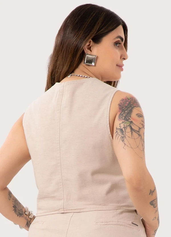 Lunender Mais Mulher - Colete Plus Size com Decote em V e Botões Bege