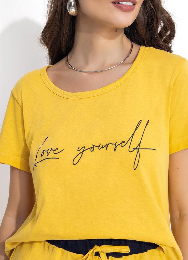 Moda Pop - Conjunto Amarelo com Recortes 3