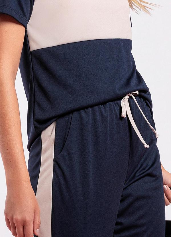 Moda Pop - Conjunto Azul Marinho em Malha 3