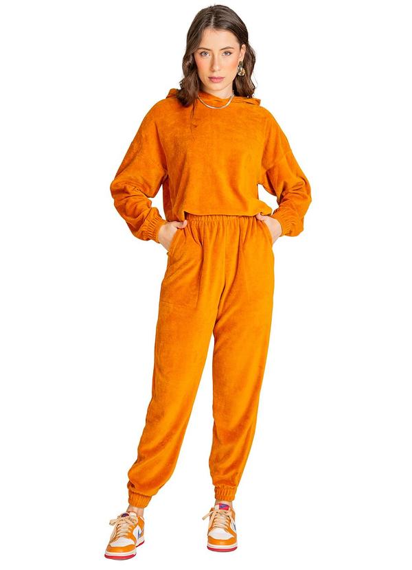 Infinita Cor - Conjunto Plush Feminino Marrom