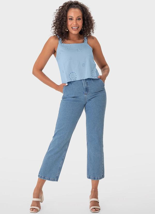 Malwee - Blusa Azul Claro Cropped em Laíse