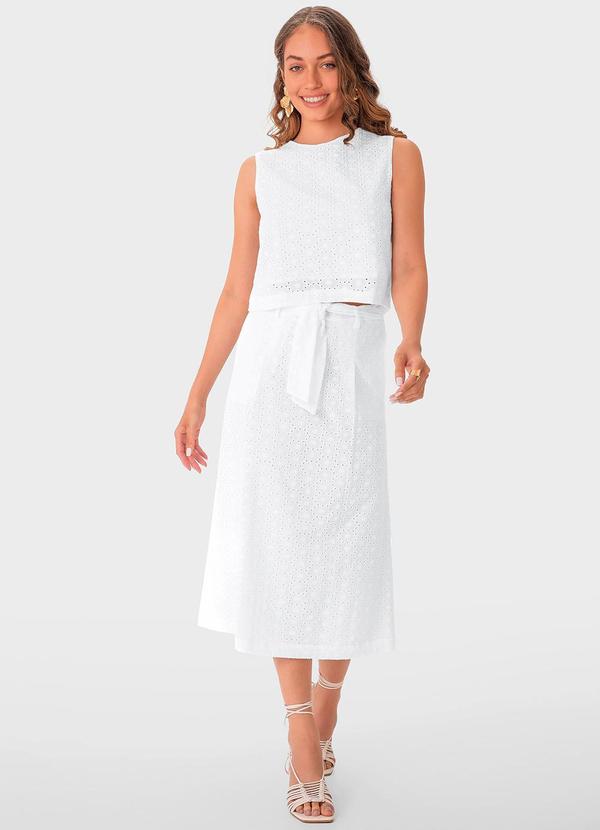 Malwee - Blusa Branca Cropped em Laíse 2