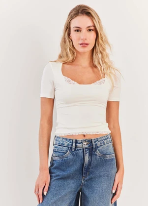Sofie - Blusa Cropped com Renda Decote e Barra Fluid Lines - SOFIE