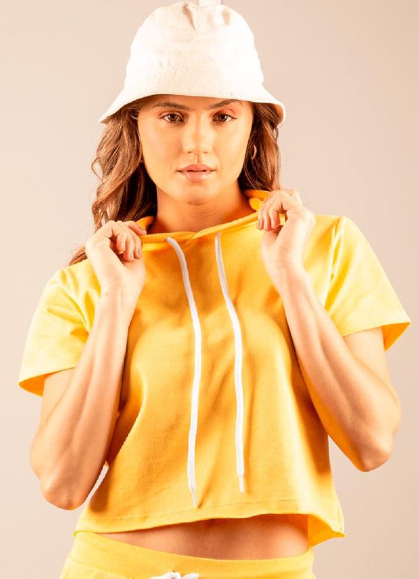 Hiatto Confecção - Blusa Cropped de Moletinho Amarelo