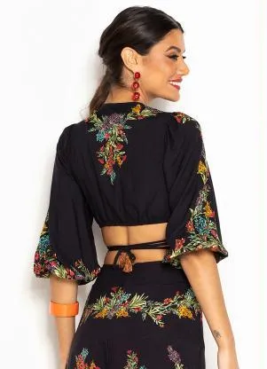 Farm - Blusa Cropped de Viscose Louise Floral Preto - FARM