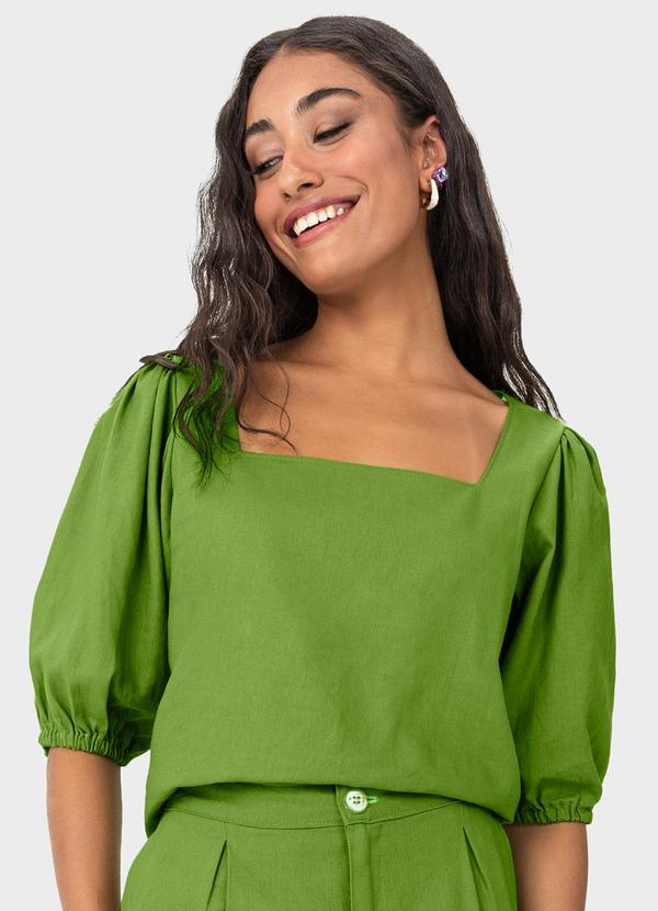 Malwee - Blusa Feminina Cropped em Viscolinho Verde