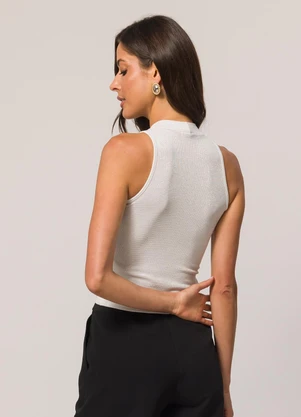 Doce Trama - Blusa sem Manga em Ribana Branco - DOCE TRAMA