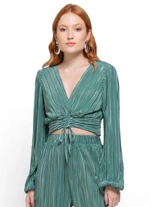 Enfim - Blusa Verde  Cropped Acetinada Plissada - ENFIM