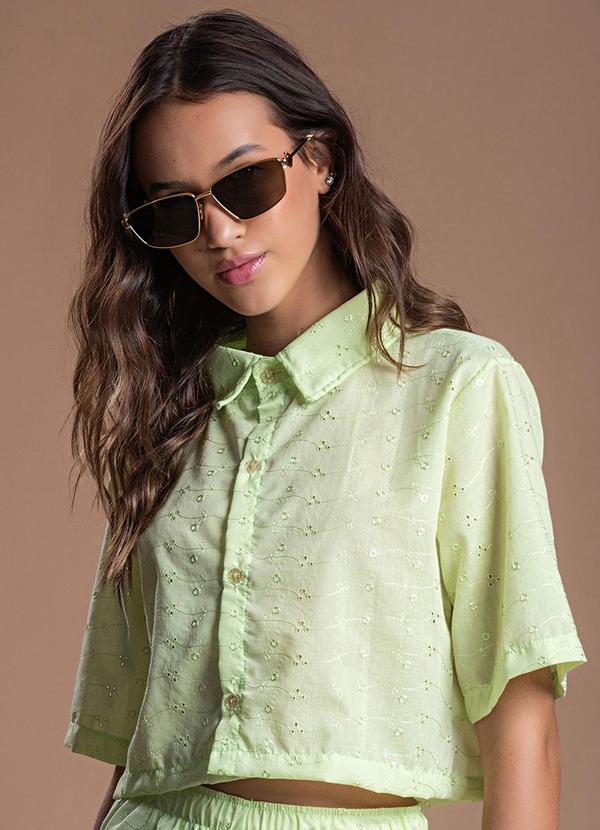 Choyee - Camisa Cropped e Botões Diferenciados Verde