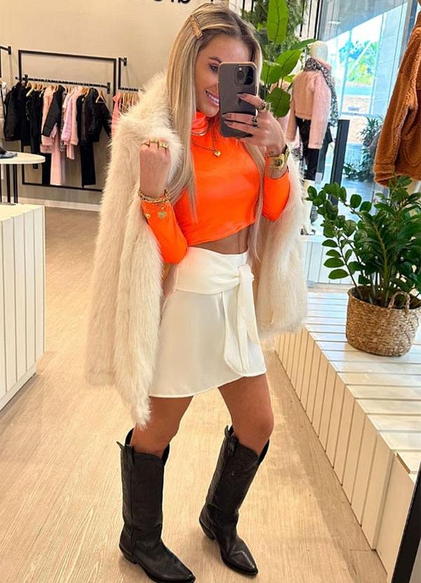 Amo Brand - Cropped Larissa Laranja 2