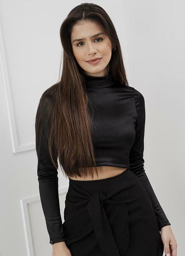 Amo Brand - Cropped Larissa Preto 1