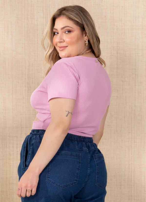 Outlet - Cropped Rosa com Recorte Vazado 8