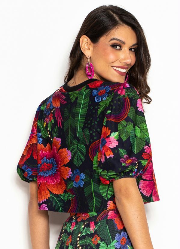 Farm - T-Shirt Cropped de Malha Manga Fofa Florescer Estampada 2