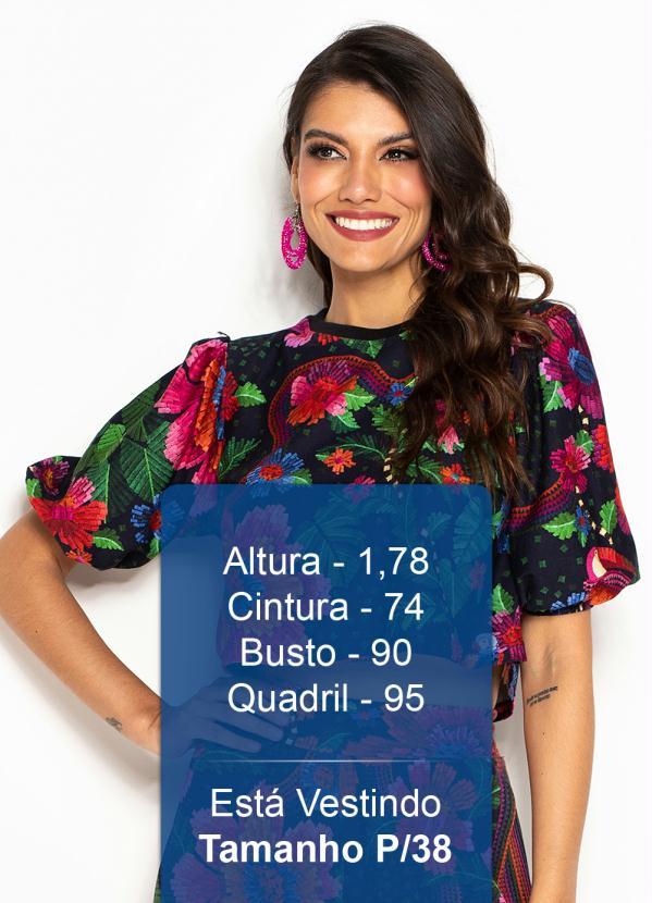 Farm - T-Shirt Cropped de Malha Manga Fofa Florescer Estampada 5