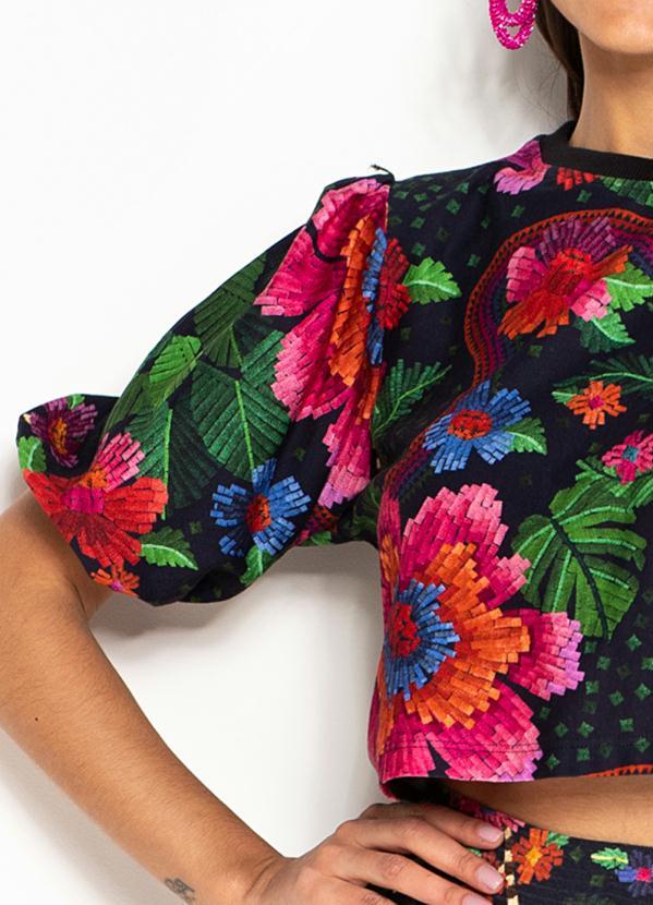 Farm - T-Shirt Cropped de Malha Manga Fofa Florescer Estampada 6