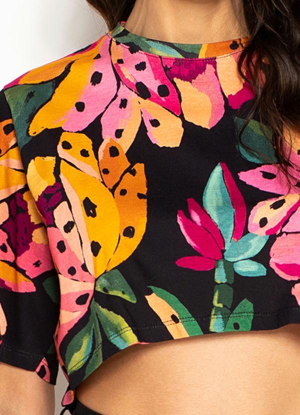 Farm - T-Shirt Cropped Flor de Banana Preto 7