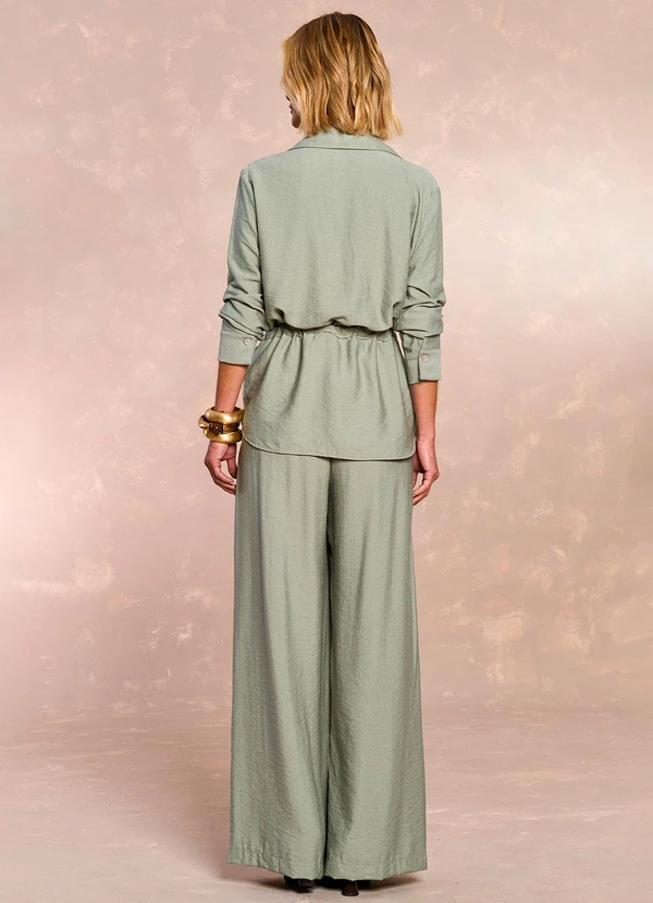 CAMISA SOFT GARDEN EM VISCOFLOW VERDE - DOCE TRAMA