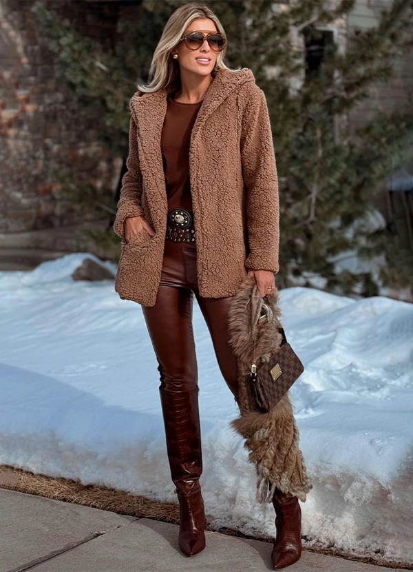 Hiatto Confecção - Casaco Feminino Pelo Teddy Marrom 2