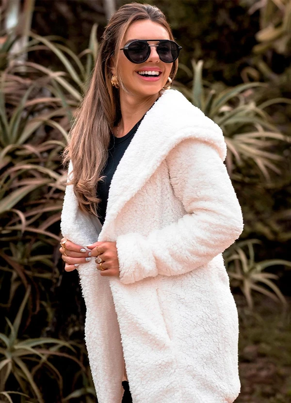 Hiatto Confecção - Casaco Feminino Pelo Teddy Off White 3