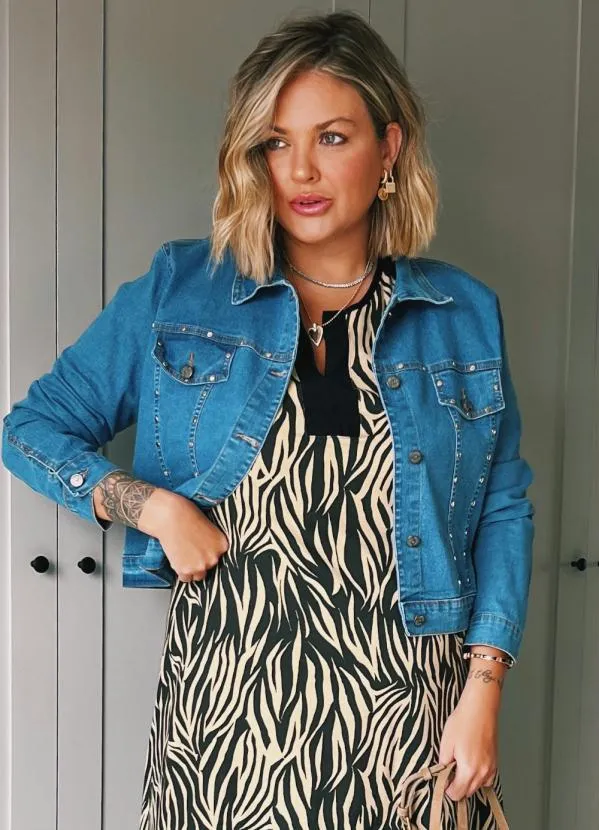 Quintess - Jaqueta Azul Jeans com Detalhes de Tachas 10