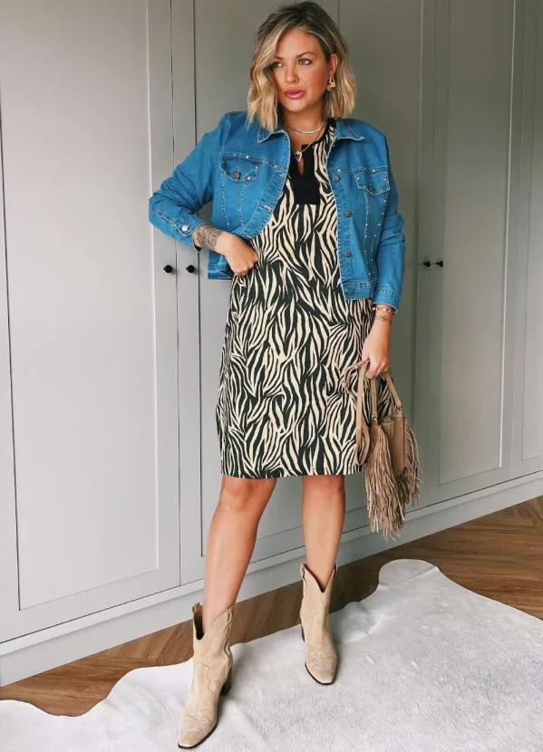 Quintess - Jaqueta Azul Jeans com Detalhes de Tachas 15