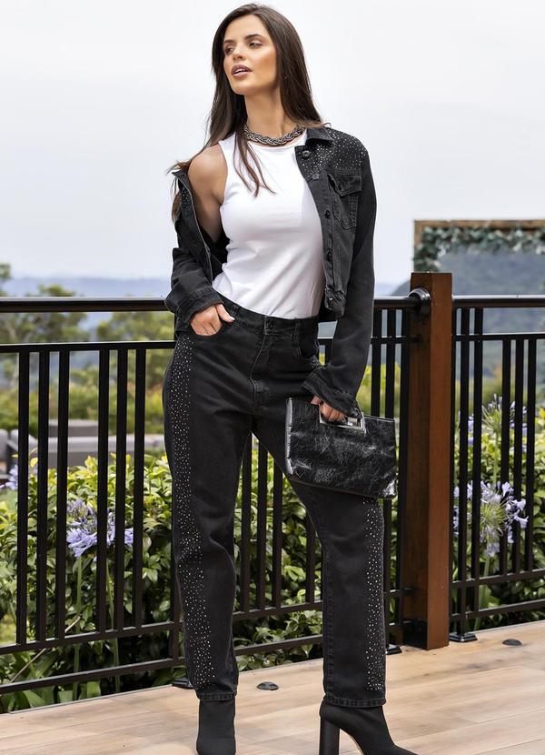 Quintess - Jaqueta Jeans Black Stone Curta com Aplicação de Brilho 5